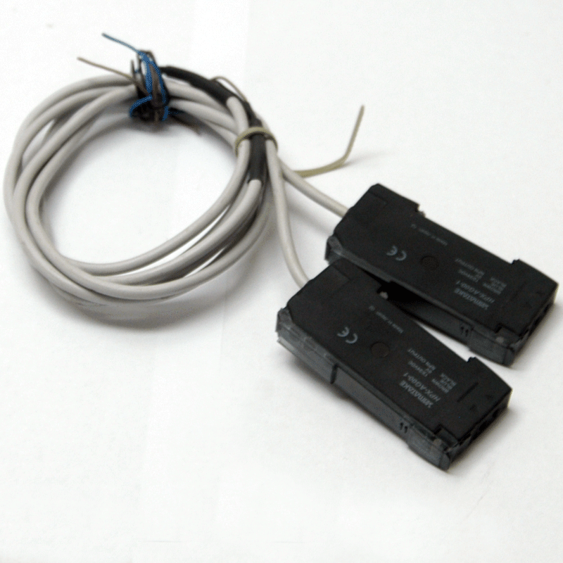 Lot of 2 Yamatake HPXAG001 Digital Fiber Optic Sensors