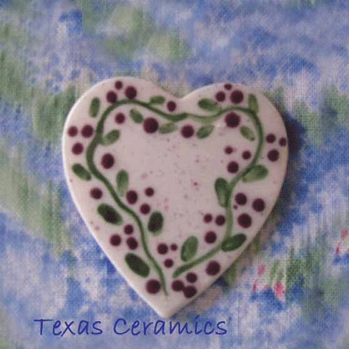 This Large Heart with Vines & Berries is a magnetic needle minder with Neodymium Magnet, ideal as a Sewing Accessory and used by Cross Stitch or Embroidery enthusiast.  Made in the USA