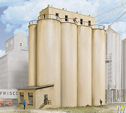 Walthers Cornerstone Modern Grain Head House with Silos Building Kit HO Gauge WH933-2942