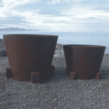 Low Round Planter - Material : Mild Steel - Finish : Natural Rust