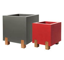 Stilts Planter Grouping - Material : Aluminum - Finish : Silver and Red