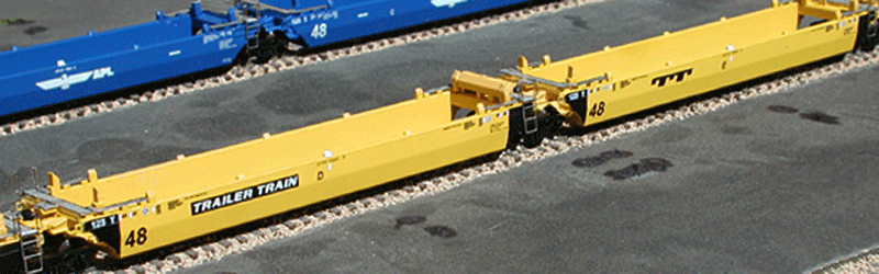 Deluxe Innovations MAXI-Stack® III American President Lines (APL) and Trailer Train "D" and "E" Mid Cars
